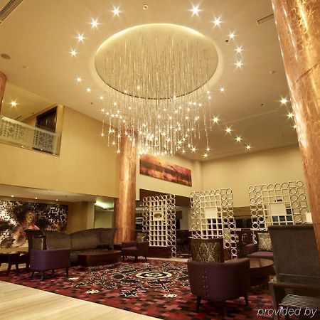 安汶瑞雅酒店 外观 照片