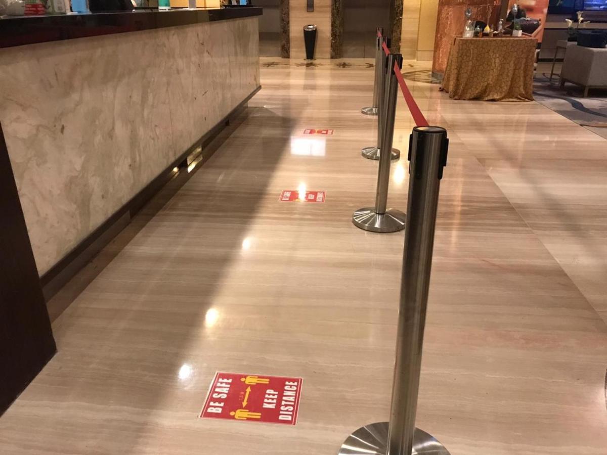安汶瑞雅酒店 外观 照片