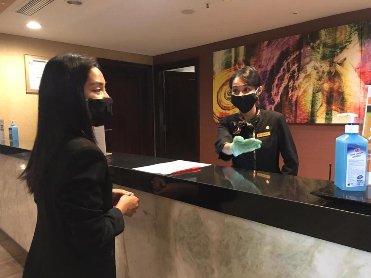 安汶瑞雅酒店 外观 照片