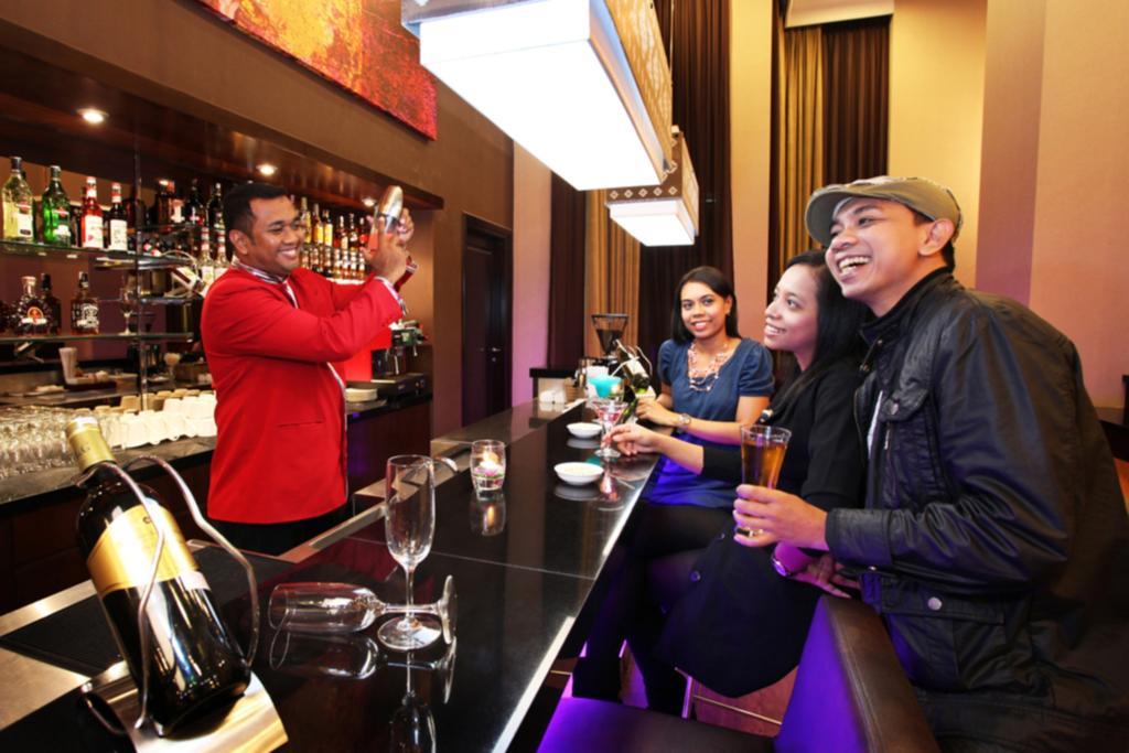 安汶瑞雅酒店 餐厅 照片
